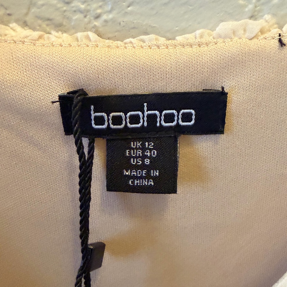 Boohoo Cream Swiss Dot Maxi Dress NWT Size 8 Smock Flowy Cottagecore - Picture 3 of 7